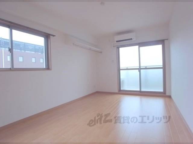 洋室　角部屋で明るいお部屋です。