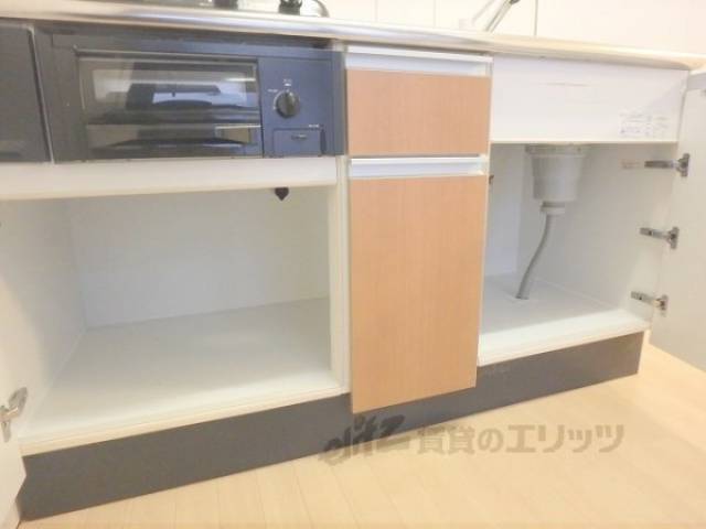 キッチン　下部収納
