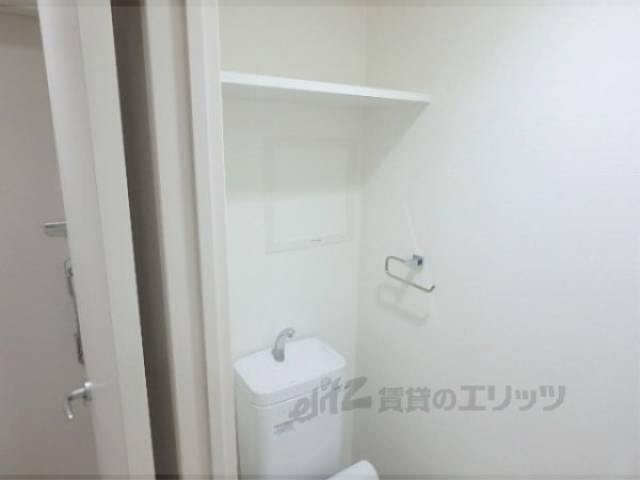トイレ　収納棚