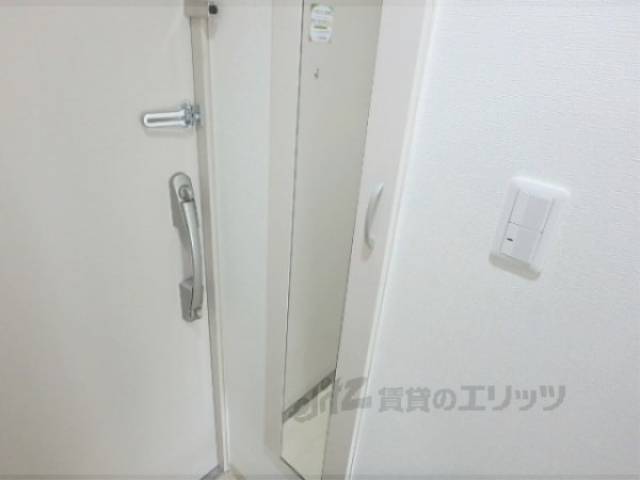 下駄箱　姿鏡付き