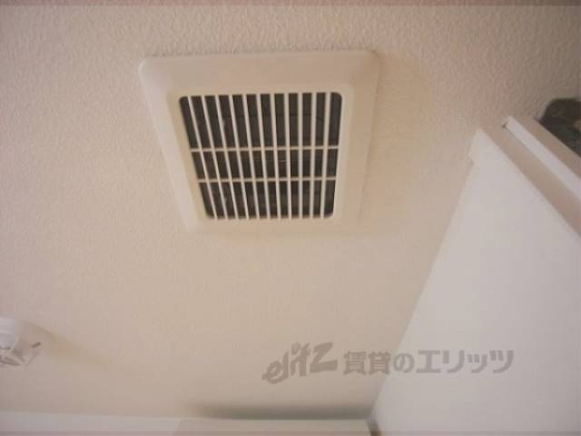 洗面所　換気扇
