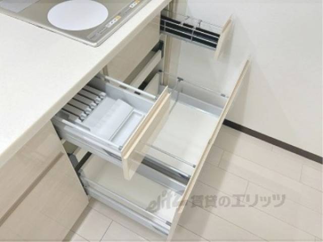 キッチン　下部収納