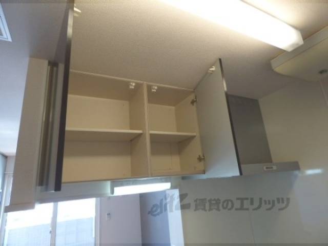 キッチン　収納