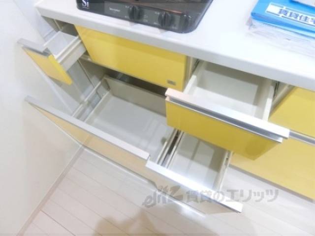 キッチン　収納