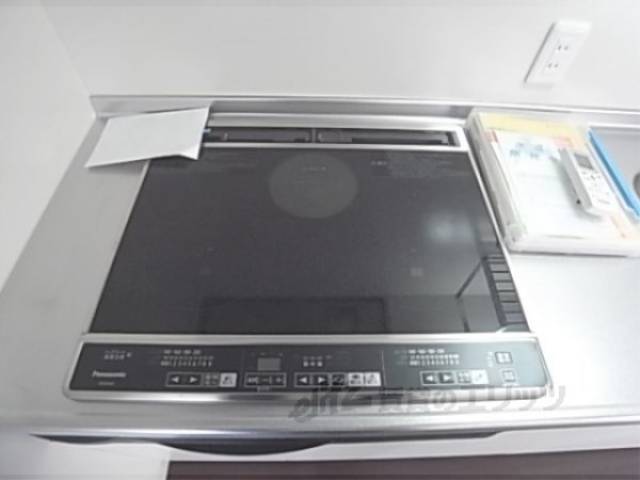 キッチン　3口コンロ