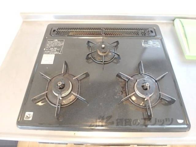 キッチン　ガス3口コンロ