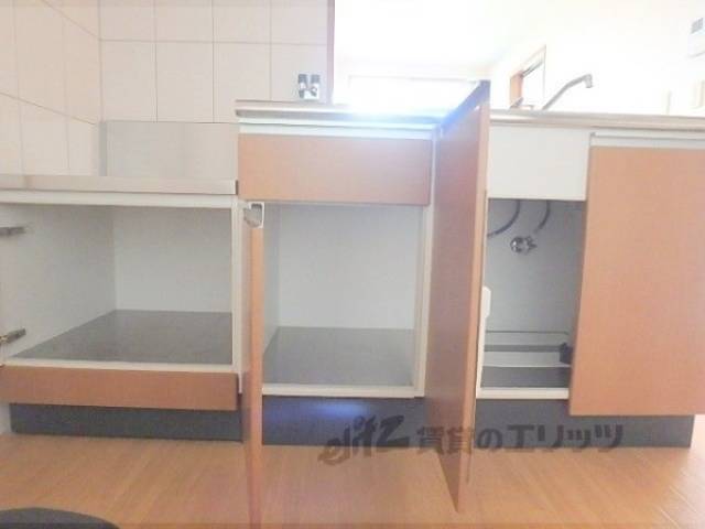 キッチン　下段収納