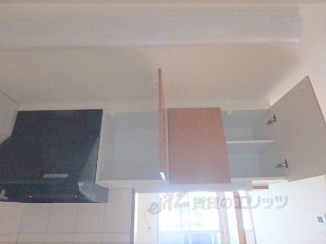 キッチン　上段収納