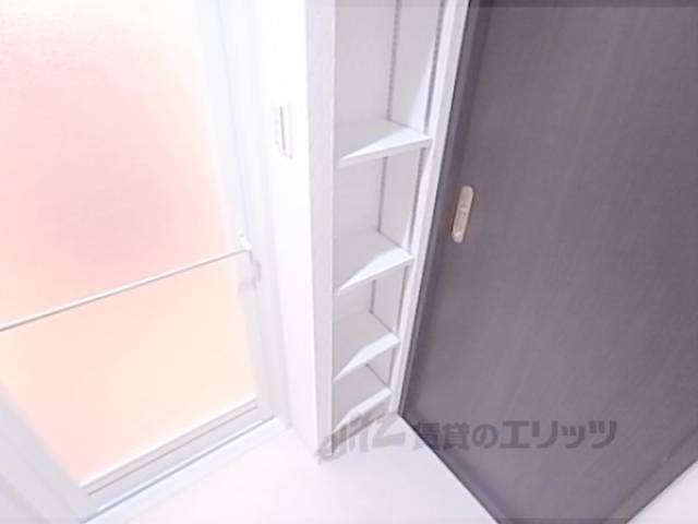 収納　浴室入口・横