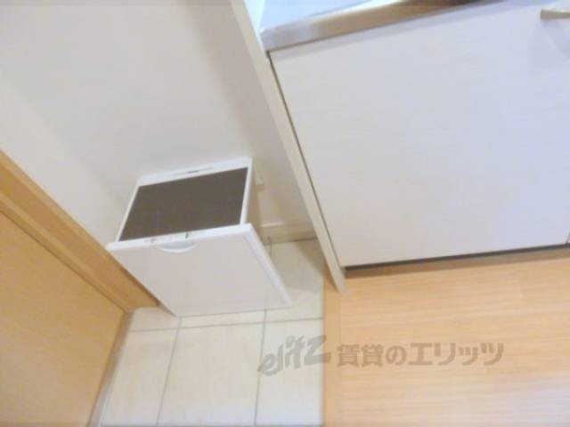 玄関　腰掛