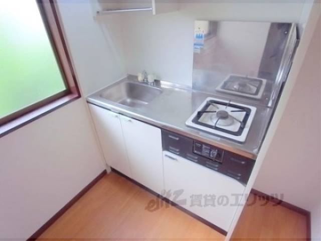 キッチン　コンロ付きのキッチン台です。