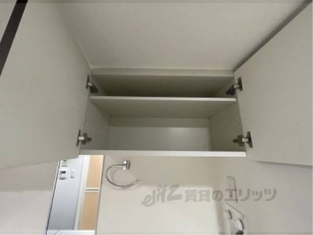 洗濯機置場　収納