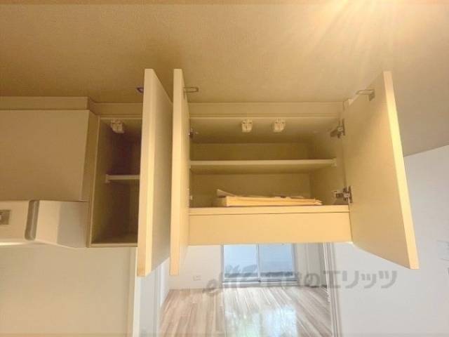 キッチン　キッチン上部収納