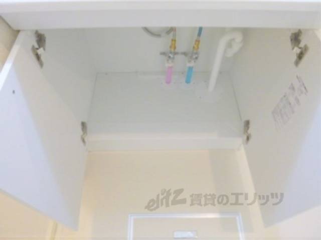 洗面所　収納スペース