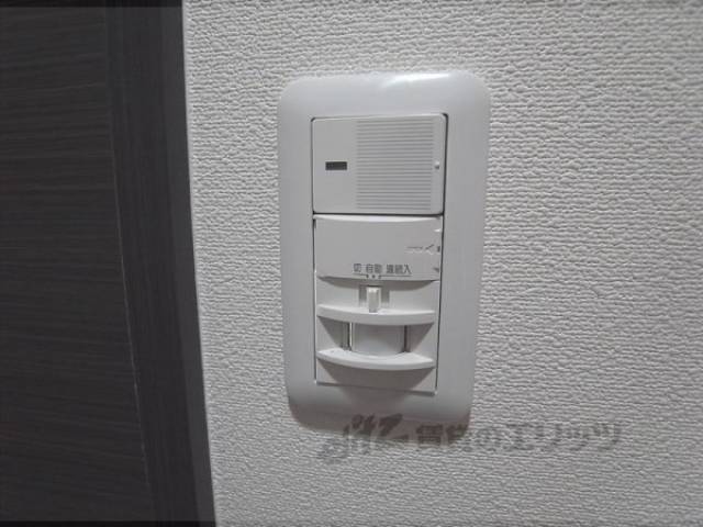 玄関　センサー照明