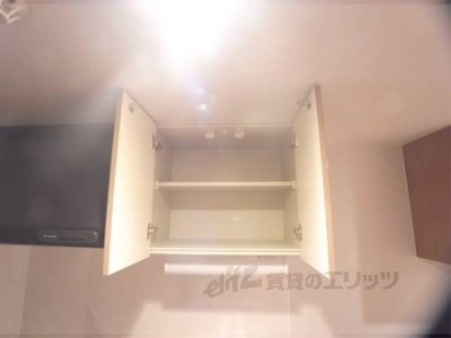 キッチン　上部収納
