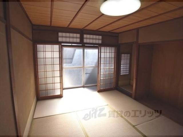 和室　1Ｆ　綺麗な畳です。