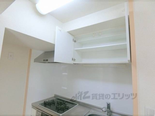 キッチン　キッチン上部収納