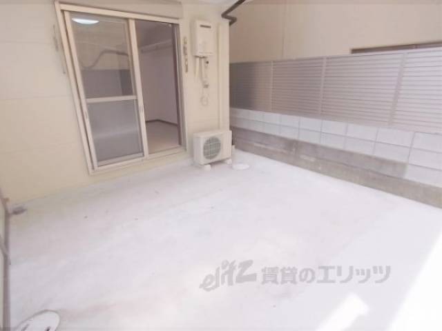 ベランダ　専用庭