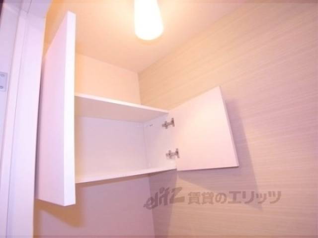 トイレ棚