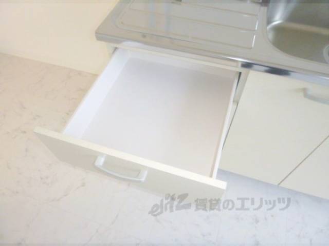 キッチン　収納