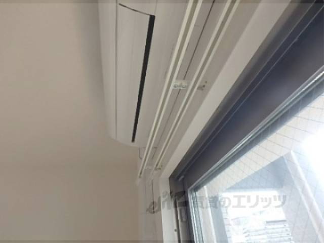 カーテンレール