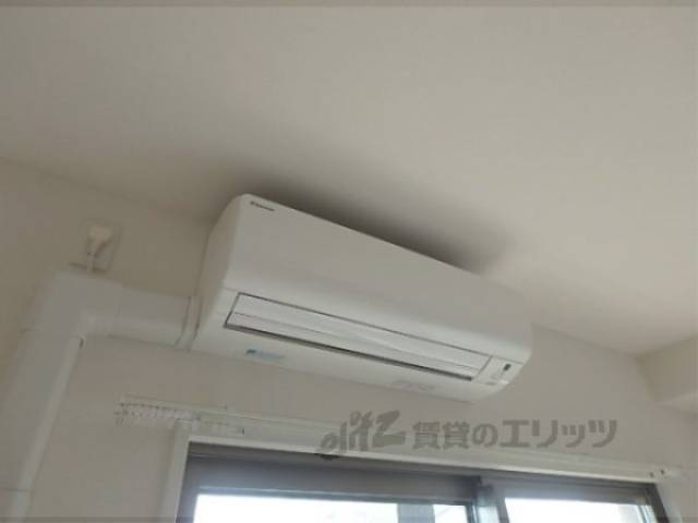 リビングエアコン