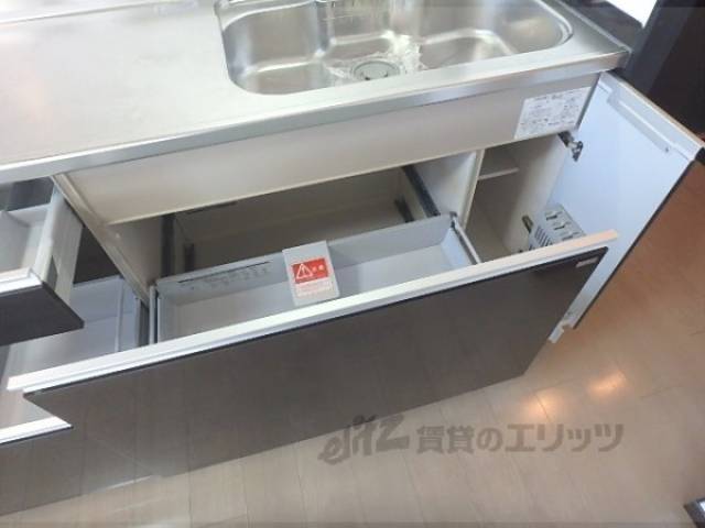 キッチン　下部収納