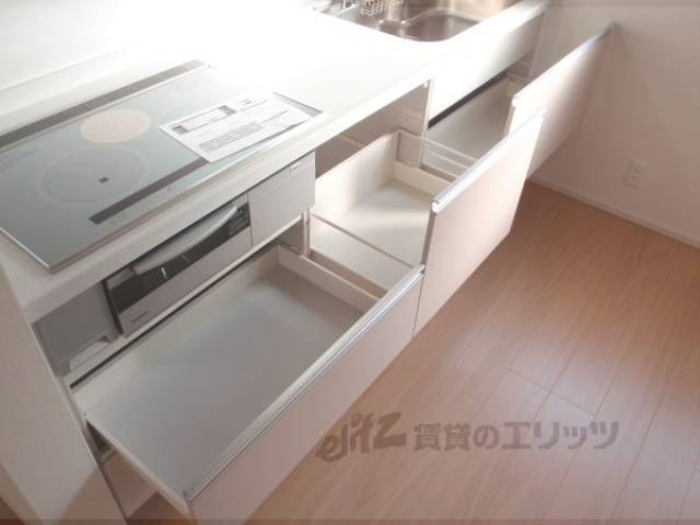 キッチン　下部収納（上段）