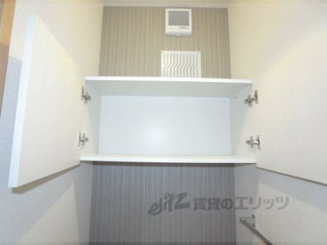 収納　トイレ上