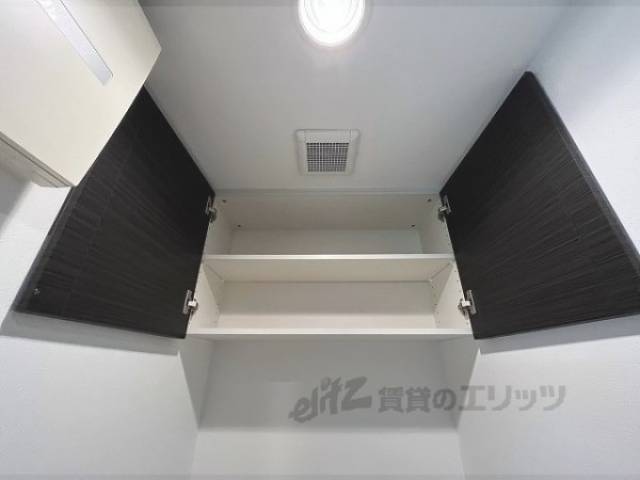 収納　トイレ上