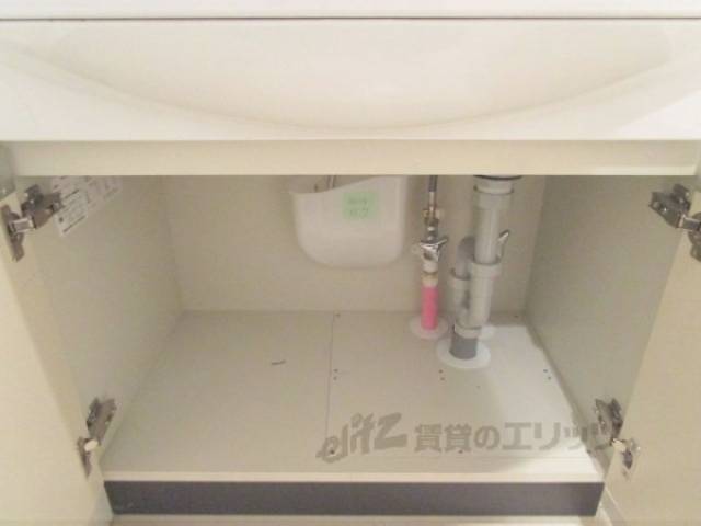 洗面所　下部収納
