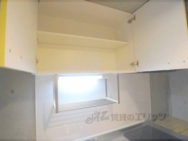 キッチン上部収納