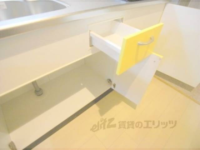 キッチン下部収納