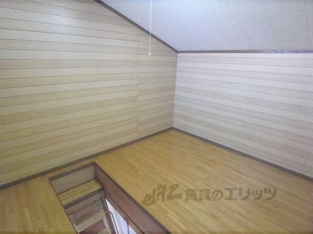 屋根裏