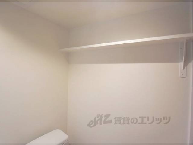 トイレ　棚