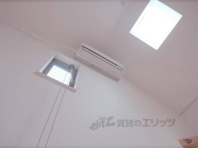 天窓　0