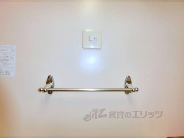 タオル掛け　キッチン横