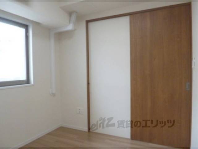 洋室　5帖