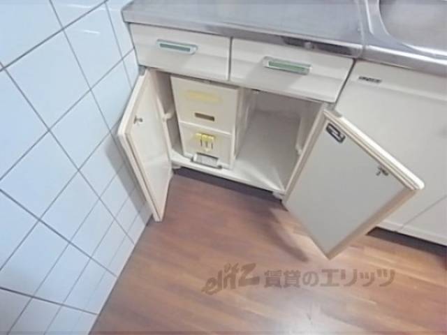 キッチン　収納