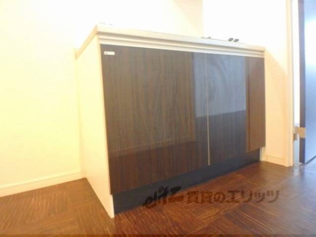 キッチン　収納下部