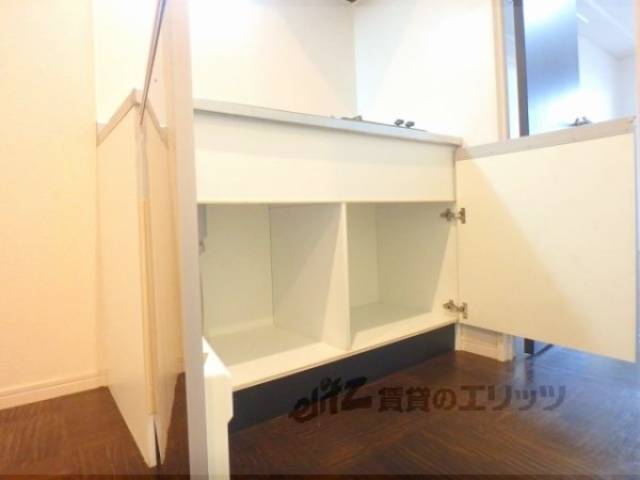 キッチン　収納下部