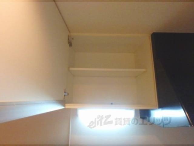 キッチン　収納上部