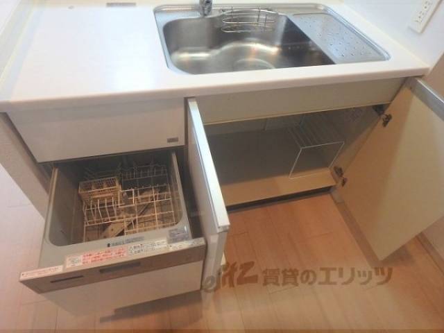 キッチン　収納下部