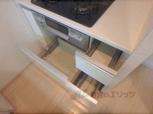 キッチン　収納下部