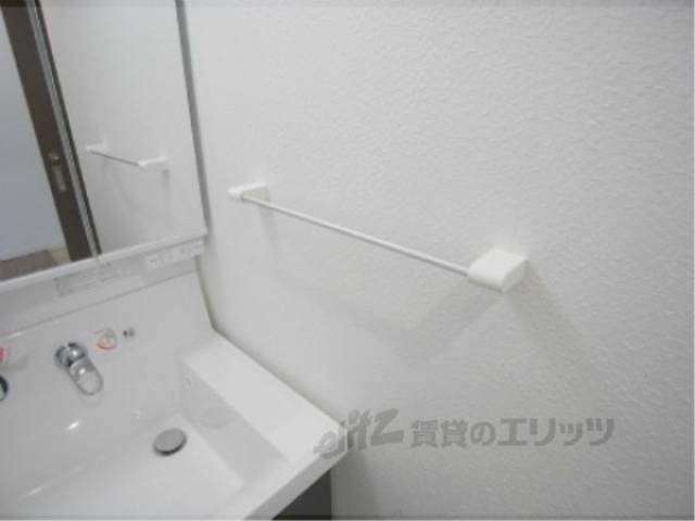 洗面所　（タオルかけ）