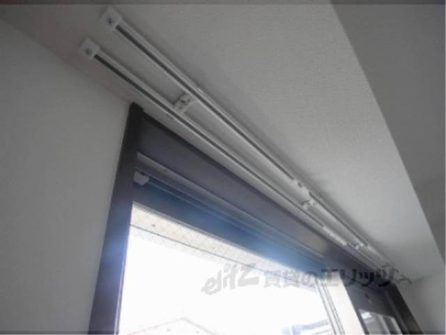 カーテンレール