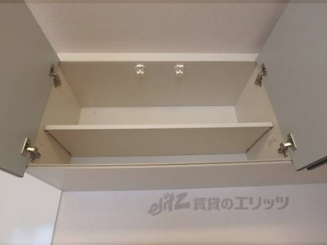 キッチン　上段収納