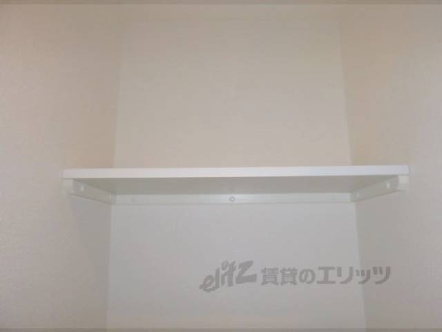 収納　脱衣所の棚