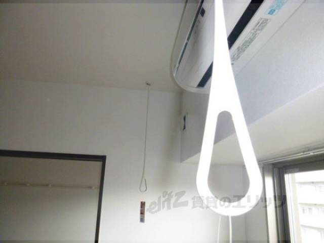 リビング　室内物干し竿掛け